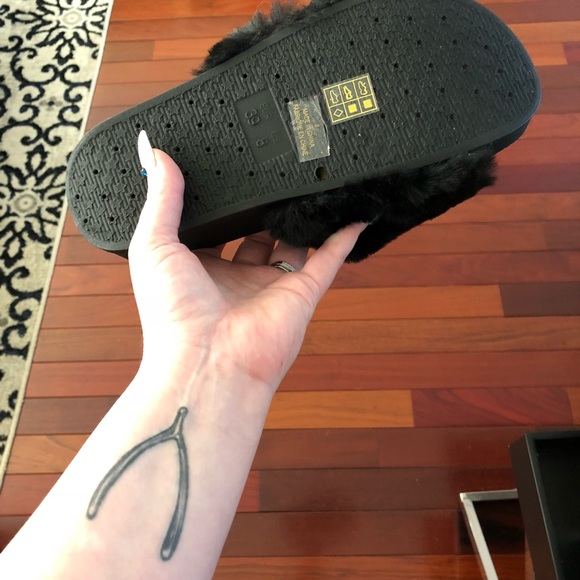 Jeffrey Campbell limited edition fuzzy slides - Picture 4 of 8